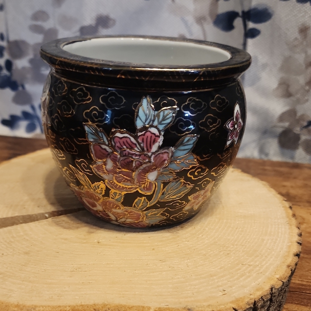 Vintage Floral Black and Gold Ceramic Vase